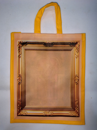 Spacious, perfect for gifts and sweets