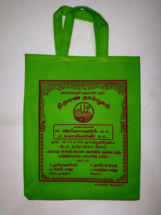 Spacious, perfect for gifts and sweets